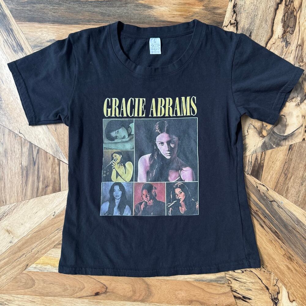 Gracie Abrams Graphic T-Shirt Black Size Small Vintage 90s Style Concert Merch